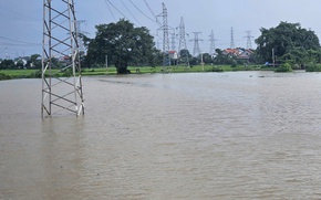Mưa lũ gây ngập úng, cô lập một số khu vực ngoại thành