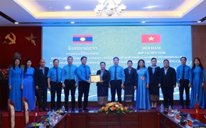Hội đàm hợp tác hữu nghị giữa LĐLĐ TP. Hà Nội và Công đoàn Thủ đô Viêng Chăn