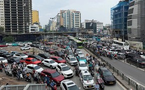 Hà Nội cho phép phương tiện đi vào làn BRT tại nút giao Láng Hạ-Giảng Võ