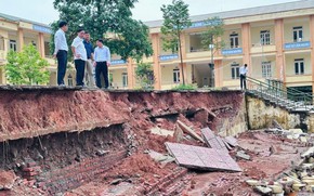 Cảnh báo nguy cơ sạt lở đất tại khu vực ngoại thành