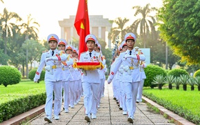 Lễ Thượng cờ đặc biệt trong sáng Quốc khánh tại Quảng trường Ba Đình