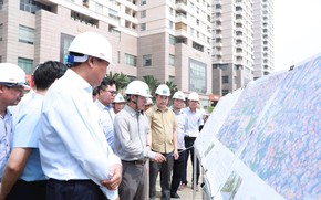 Thi công '3 ca, 4 kíp', quyết tâm thông xe kỹ thuật Vành đai 2.5 dịp 10/10