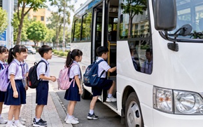 Hà Nội tổng kiểm tra xe đưa, đón học sinh, xử lý nghiêm vi phạm