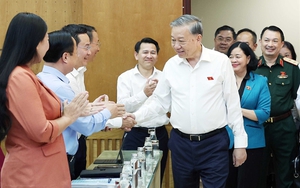 Party chief meets with voters in Ha Noi