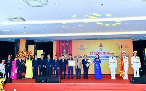 Hiệp hội Doanh nghiệp nhỏ v&#224; vừa TP. H&#224; Nội đ&#243;n nhận Hu&#226;n chương Lao động hạng Nhất