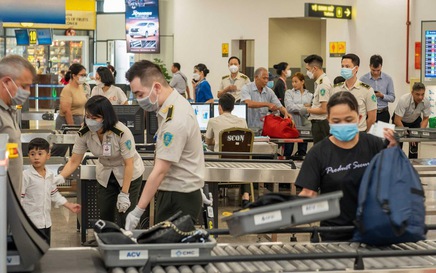 Disease control measures strengthened at Noi Bai International Airport