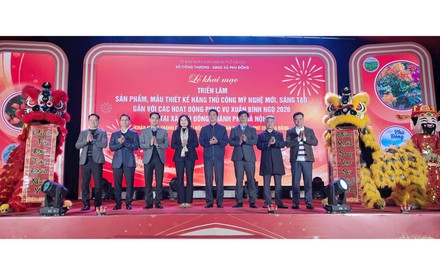 Khai mạc Triển lãm các sản phẩm, hàng thủ công mỹ nghệ mới phục vụ Xuân Bính Ngọ