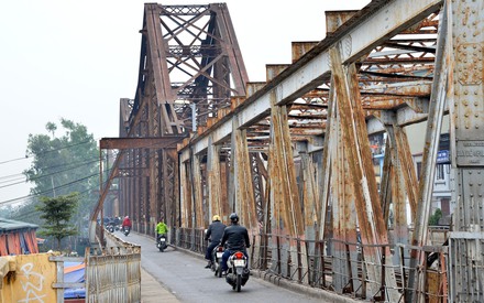 Hà Nội: Cấm phương tiện lưu thông trên cầu Long Biên trong 2 tháng để sửa chữa