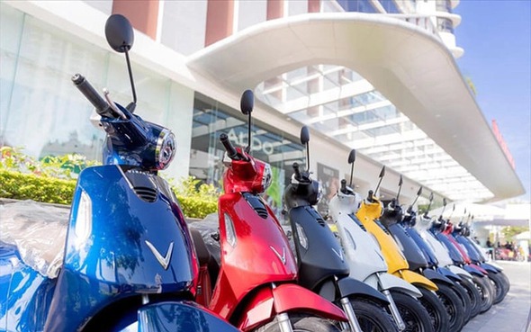 Ha Noi plans record subsidies to accelerate shift to electric motorbikes