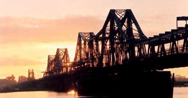 Lin Bridge Over $14 million to preserve Long Bien bridge