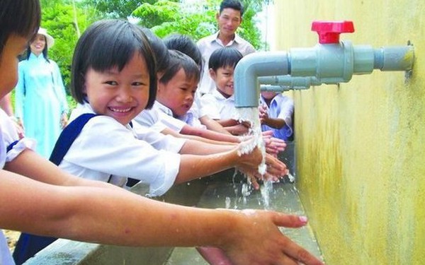 Bảo đảm cấp đủ nước sạch cho người d&#226;n, cần nhiều giải ph&#225;p