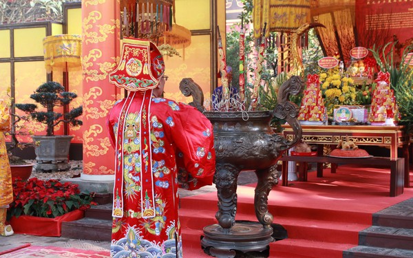 Hoàng thành Thăng Long tổ chức lễ dâng hương khai Xuân