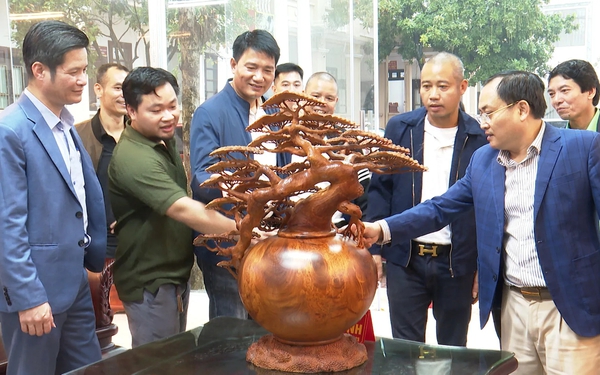 L&#224;ng nghề mộc Vạn Điểm tăng sức h&#250;t cho du lịch Thủ đ&#244;