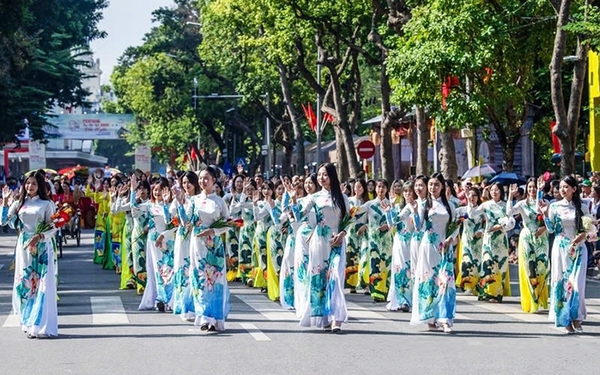 Festival Thu H&#224; Nội 2025: Khi k&#253; ức trở th&#224;nh m&#249;a, m&#249;a trở th&#224;nh trải nghiệm