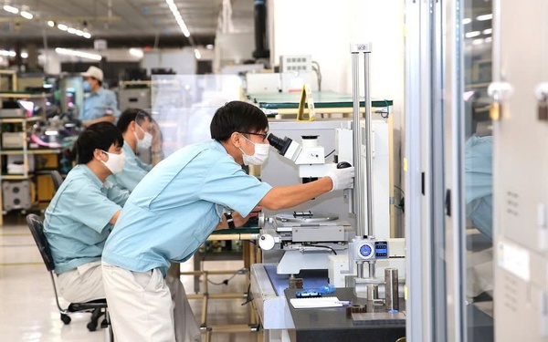 H&#224; Nội: Kim ngạch xuất nhập khẩu đạt hơn 55 tỷ USD, sức mua tăng cao