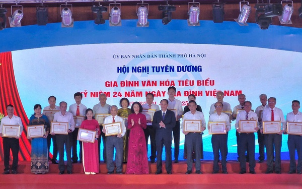 Hà Nội tuyên dương các gia đình văn hóa tiêu biểu