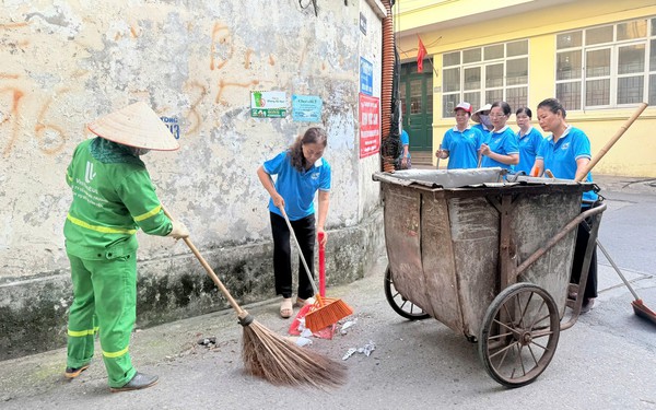 H&#224; Nội ra qu&#226;n chỉnh trang hạ tầng đ&#244; thị, tổng vệ sinh m&#244;i trường