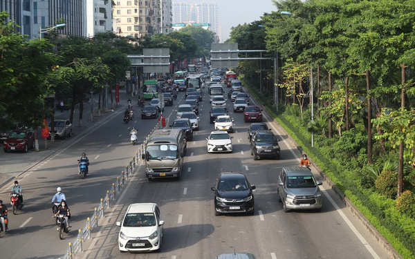 Giao thông thuận lợi ngày đầu phân làn đường Võ Chí Công