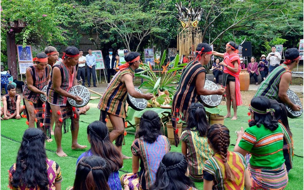 Giới thiệu sắc màu văn hóa X’tiêng (tỉnh Đồng Nai) đến Thủ đô