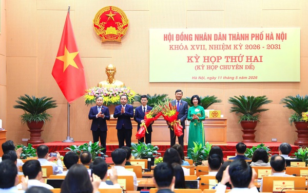 UBND thành phố Hà Nội có thêm hai Phó Chủ tịch mới