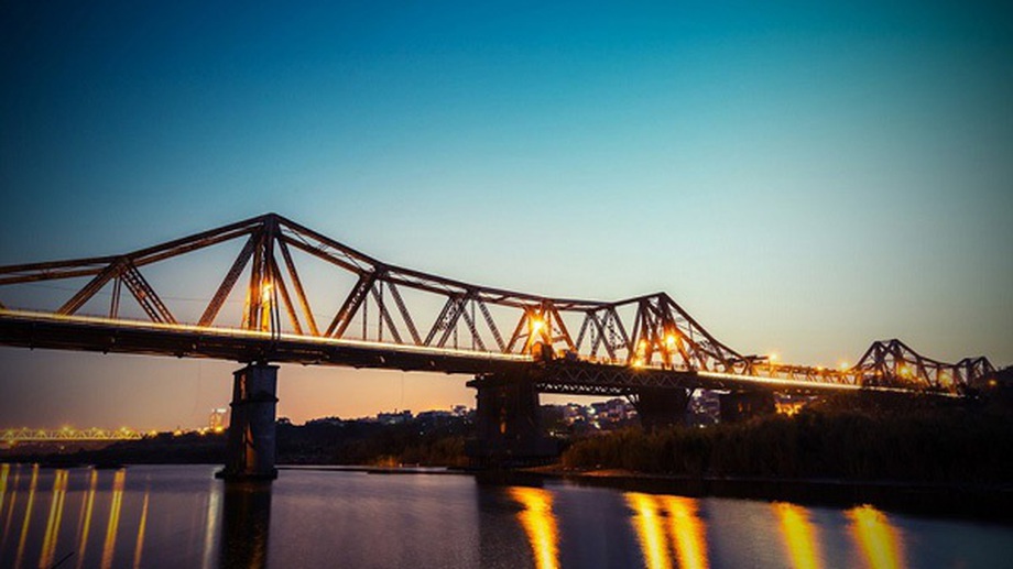 Viet Nam, France join hands to repair century-long Long Bien Bridge