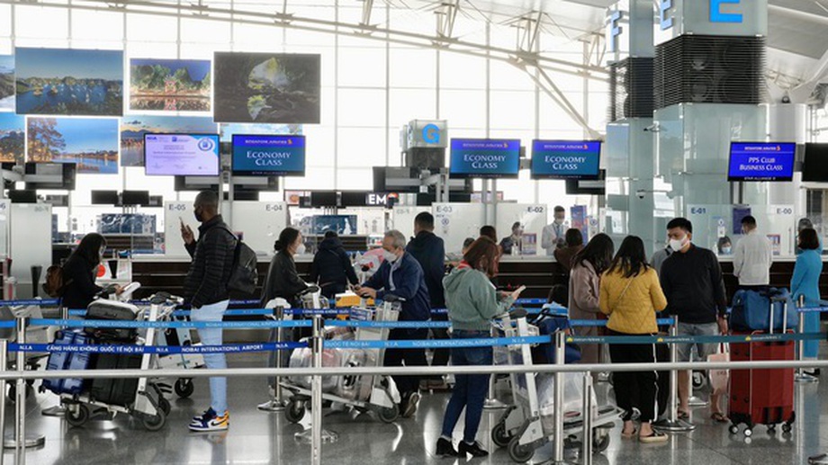 Noi Bai airport serves over 5,600 flights on Tet holiday