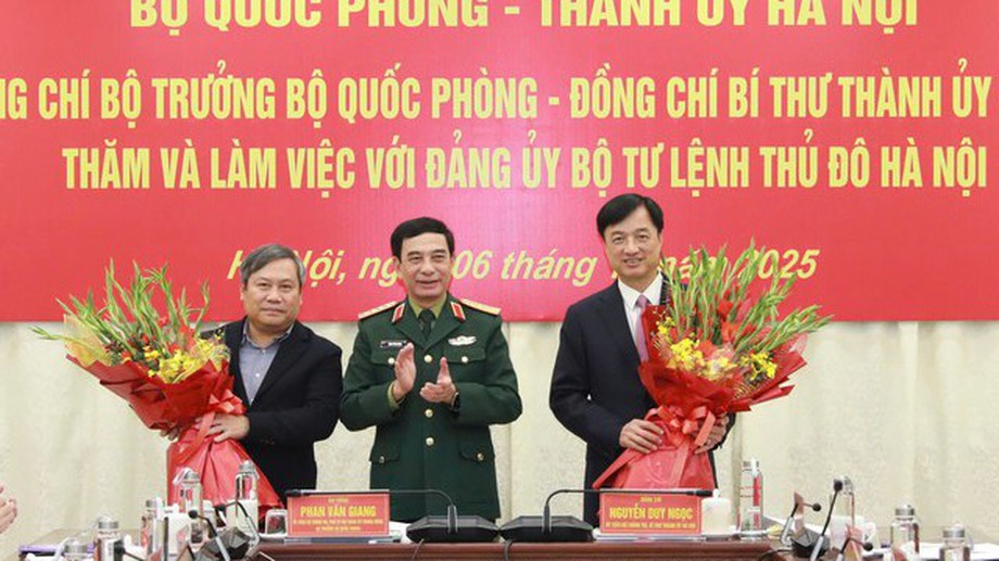 Nguyen Duy Ngoc serves as Secretary of Party Committee of Ha Noi Capital Command