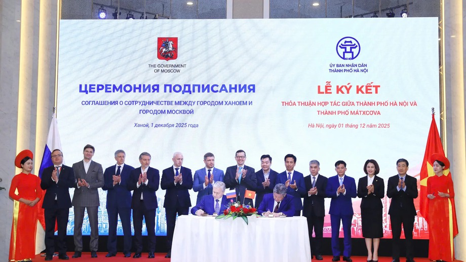 Ha Noi, Moscow sign new cooperation pact to deepen multifaceted city ties