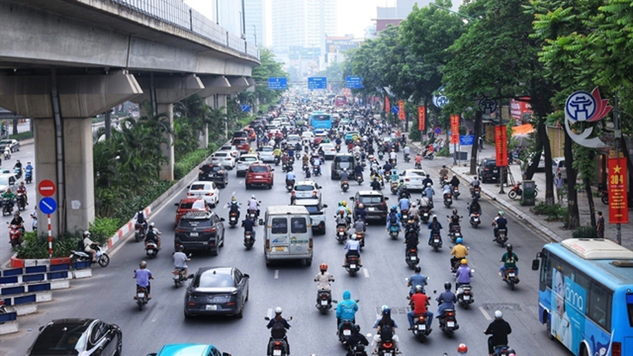 Ha Noi to ban fossil-fuel motorbikes in inner city from July 2026