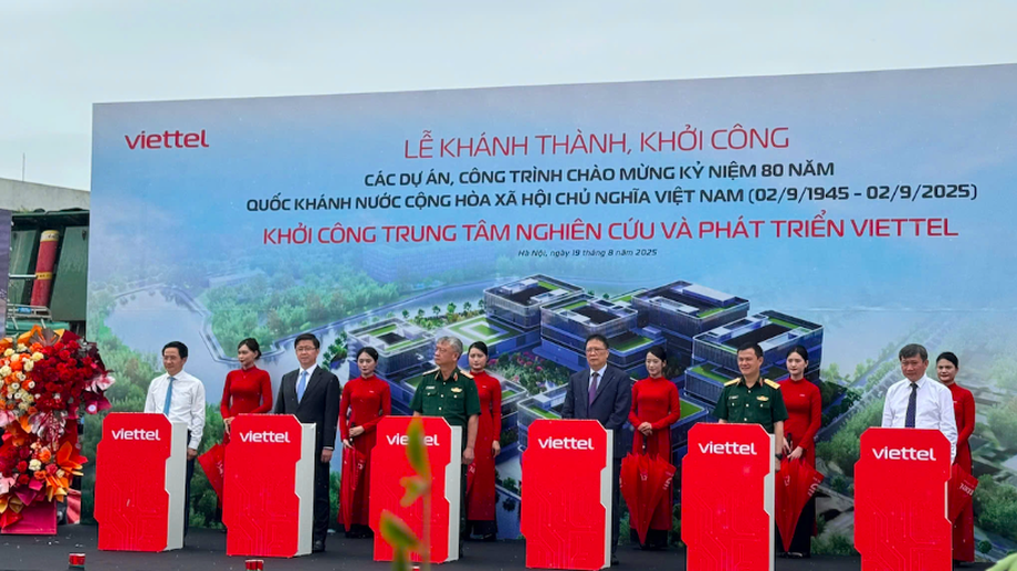Viettel launches US$1 billion R&amp;D and data center projects in Ha Noi