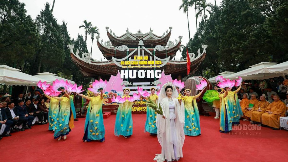 Huong Pagoda festival blends heritage, technology and serene pilgrimages