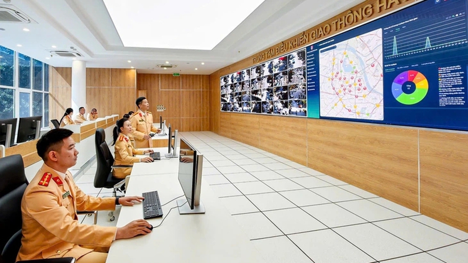 AI camera system tightens traffic discipline in Ha Noi