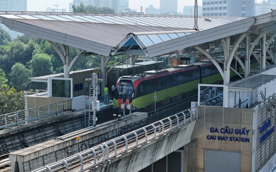 H&#224; Nội tăng gi&#225; v&#233; hai tuyến đường sắt đ&#244; thị từ 1/8