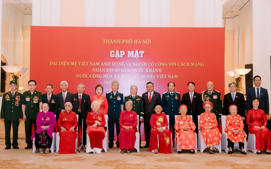 H&#224; Nội gặp mặt, tri &#226;n Mẹ Việt Nam Anh h&#249;ng, Người c&#243; c&#244;ng với c&#225;ch mạng