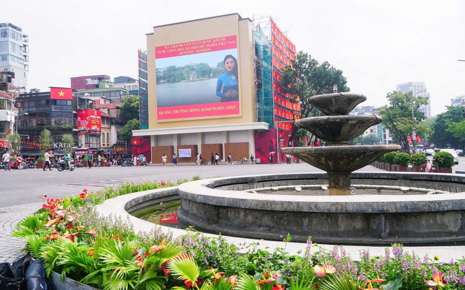 Diện mạo mới của Quảng trường Đ&#244;ng Kinh - Nghĩa Thục