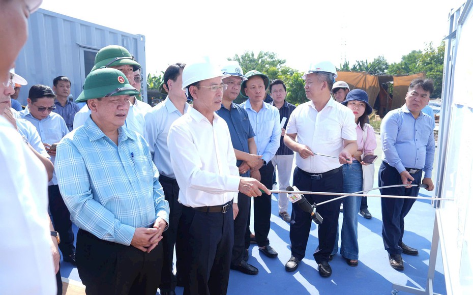 Tăng tốc thi công '3 ca, 4 kíp', quyết tâm đưa các dự án giao thông về đích đúng hạn