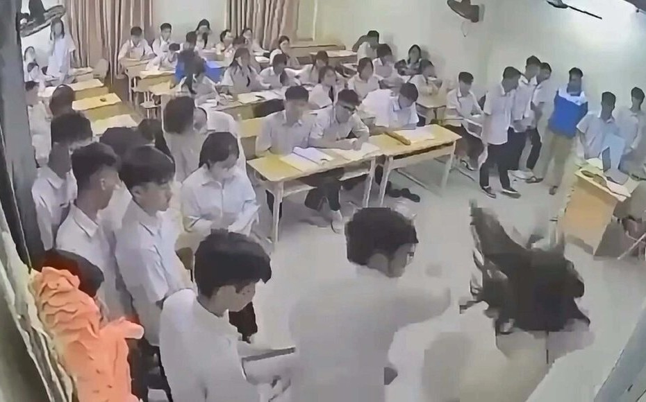 Sở Giáo dục và Đào tạo Hà Nội yêu cầu xử lý nghiêm học sinh hành hung giáo viên
