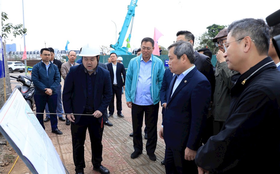 Chủ tịch UBND TP. Hà Nội kiểm tra một số công trường thi công các dự án chống úng ngập