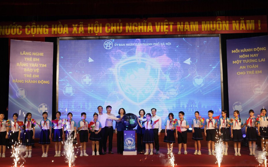 Tháng hành động vì trẻ em - Xây dựng 'hệ miễn dịch số' vững chắc cho tương lai