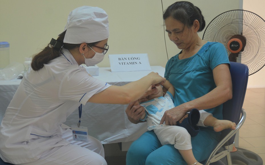 Bổ sung Vitamin A, hỗ trợ trẻ phát triển toàn diện
