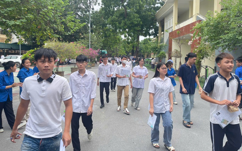 Thí sinh hoàn thành môn Ngữ văn với đề thi liên quan đến trí tuệ nhân tạo, khoa học công nghệ