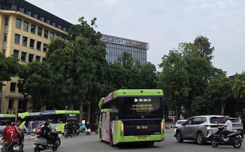 Hà Nội miễn phí xe buýt, bố trí 220 điểm gửi xe trong vùng phát thải thấp