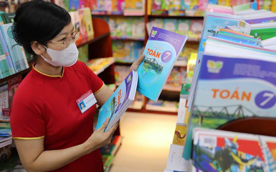 Về lộ trình miễn phí sách giáo khoa cho hoc sinh tại Hà Nội