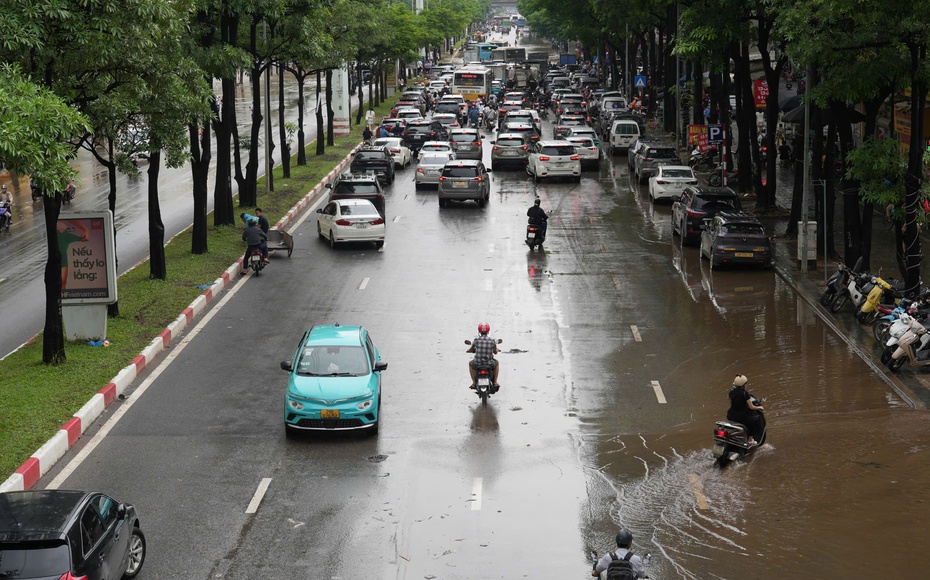 Dự báo thời tiết Hà Nội dịp nghỉ lễ 2/9: Cảnh báo mưa lớn và ngập úng đô thị