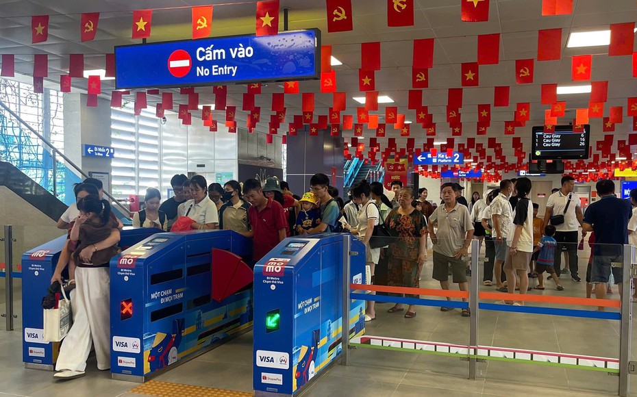 Hơn 408.000 lượt khách sử dụng đường sắt đô thị Hà Nội dịp Quốc khánh 2/9