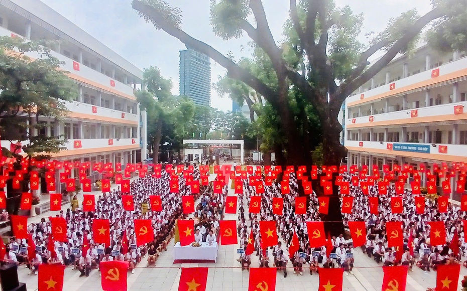 Tiếng trống khai trường trên khắp Thủ đô - Khát vọng đổi mới và nâng cao chất lượng dạy, học